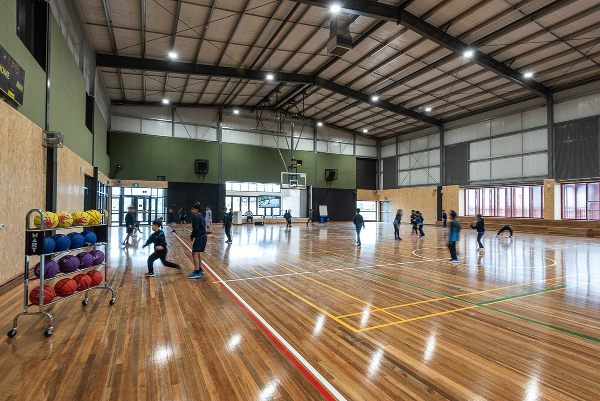 Deanside Primary School - new school, photograph of indoor sports court, basketball