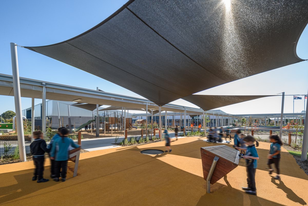 Quarters Primary School - new school, Completed school - outdoor play