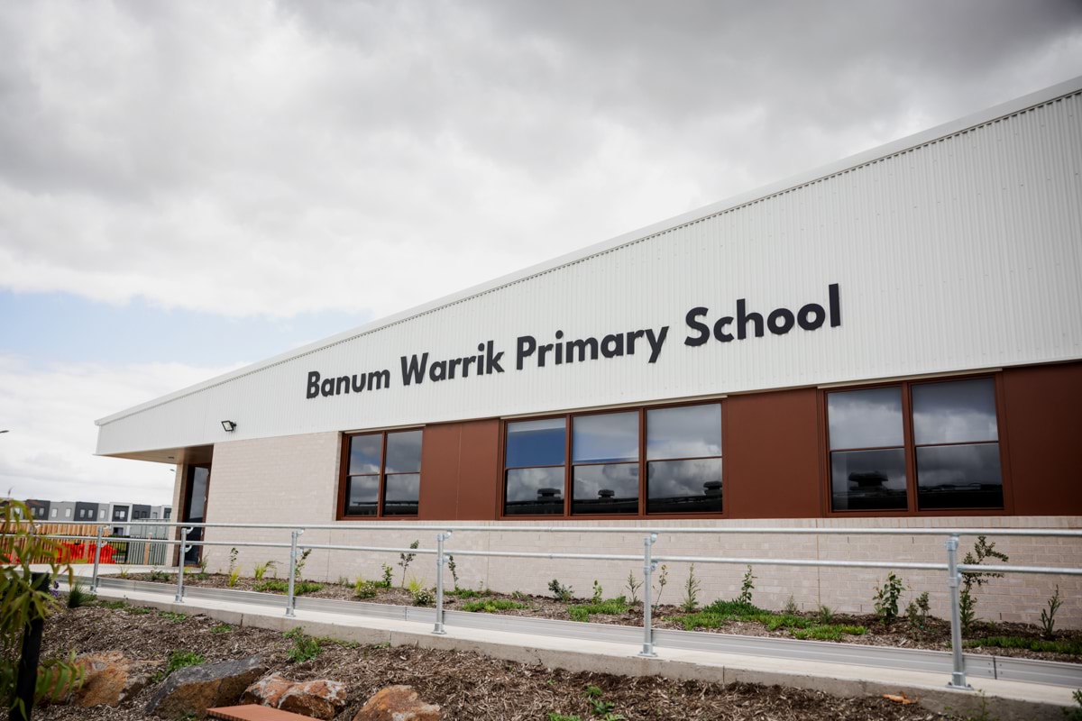 Banum Warrik Primary School – official opening, outside the new school