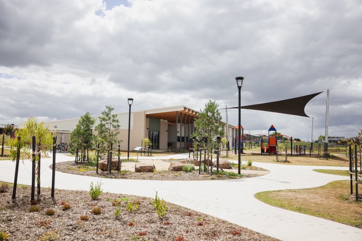 Banum Warrik Primary School – official opening, outside the new school